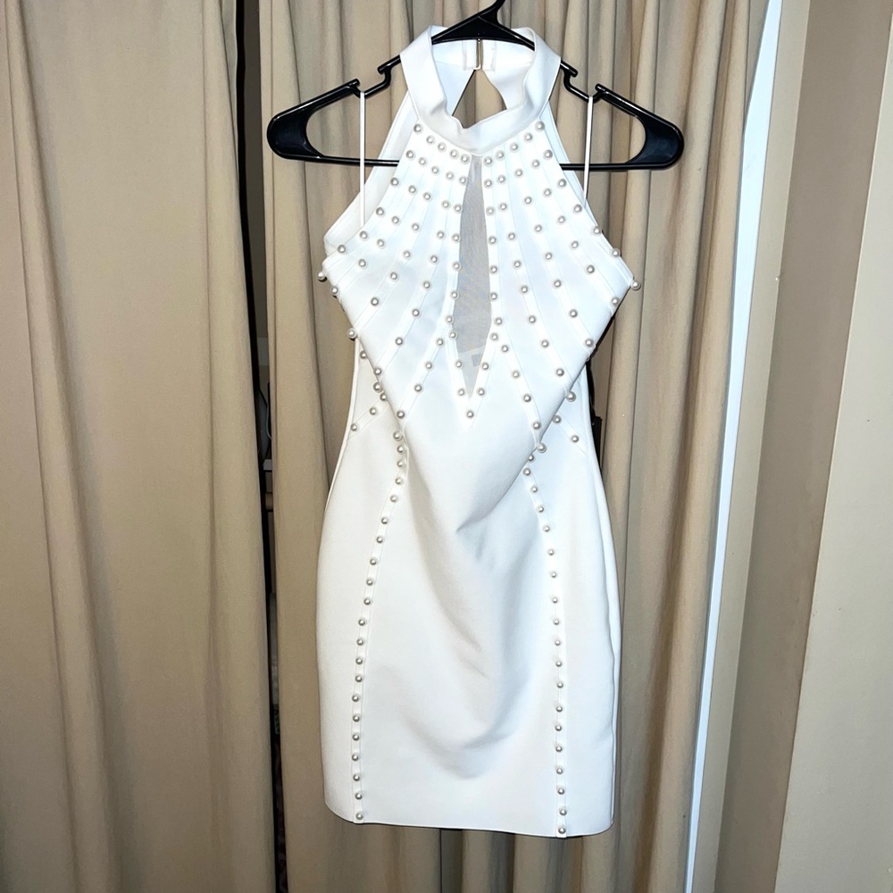 New Mad For Love size medium white Pearl embossed bod con dress